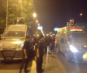   مصر اليوم - اشتباكات بين الشرطة ومؤيدي المعزول بسبب قطع كوبري أكتوبر