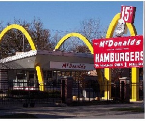 مصر اليوم - مطاعم ماكدونالدز تتبرأ من مُفطري رمضان في المغرب