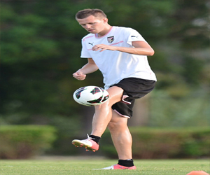   مصر اليوم - زمباريني رئيس باليرمو يعلن انتقال إليشيتش إلى فيورنتينا