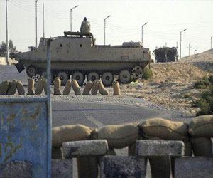   مصر اليوم - مسلحون يهاجمون نقطتي تمركز أمنيتين في شمال سيناء