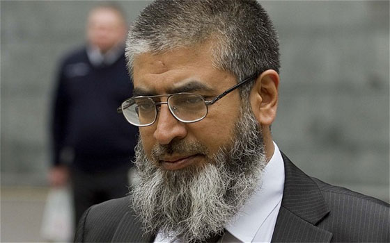   مصر اليوم - سجن عامل البريد الملكي البريطاني عَامَيْن لتورُّطِه في قضية إرهابية