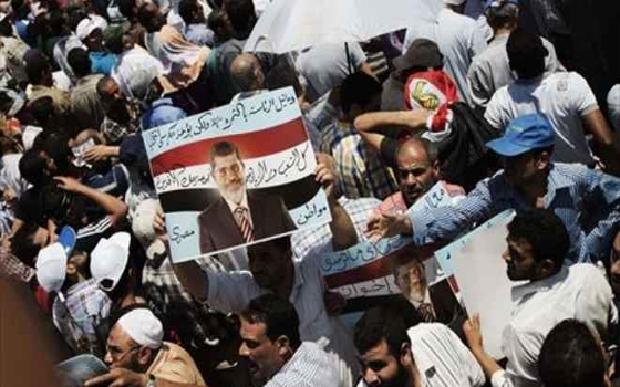   مصر اليوم - خبراء : عنف الإخوان افلاس سياسي وهم يدركون جيدا أن مرسي لن يعود