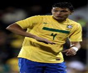   مصر اليوم - تياغو سيلفا يؤكد استمراره مع باريس سان جيرمان