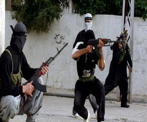   مصر اليوم - هجوم عنيف على معسكر للجيش المصري قرب الحدود مع غزة