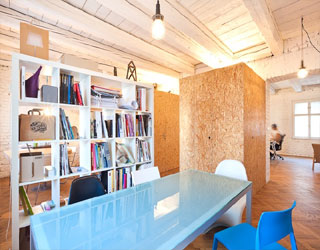 مصر اليوم - شقة عتيقة تتحول إلى مكتب أنيق في براتيسلافا