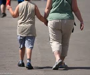   مصر اليوم - سمنة الآباء تزيد خطر إصابة أبنائهم وأحفادهم بهذا المرض