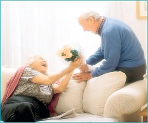   مصر اليوم - بريطانيان فرقتهما الحرب العالمية الثانية تزوجا بعد 70 عامًا