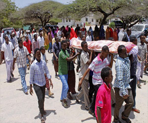 مصر اليوم - إصابة صحافيين برصاص مجهولين في جنوب الصومال