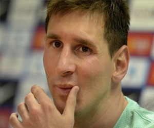   مصر اليوم - سان جرمان يحذر برشلونة  :سنشتري ميسي