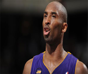   مصر اليوم - كوبي براينت نجم السلة الأميركي في تدريبات الميلان الإيطالي