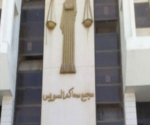   مصر اليوم - مشادات بين المحاميين في تظاهرات مؤيدة ومعارضة لمرسي في السويس