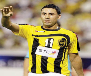   مصر اليوم - الحالة البحريني يفاوض المغربي هشام ابوشروان