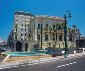   مصر اليوم - إخوان الإسكندرية يتظاهرون أمام القنصلية الأميركية