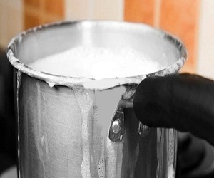   مصر اليوم - إثيوبية تحرق طفلاً بعد دفعه إلى قدر حليب مغلٍ