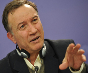   مصر اليوم - هيثم منّاع : واشنطن أوكلت للمخابرات السعودية مهمة إدارة الملف السوري