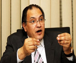   مصر اليوم - أبوسعده: على القوات المسلحة فض اعتصام رابعة