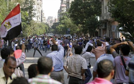   مصر اليوم - سياسيون  يؤكدون أن اعتداءات الإخوان تقودها إلى الانتحار السياسي