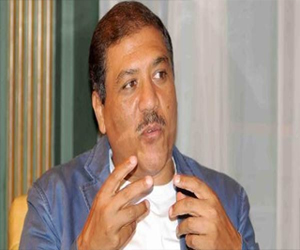   مصر اليوم - السادات يوجه التحية إلى الشعب المصري والجيش