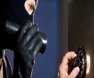   مصر اليوم - سرقة مخازن مجلس مدينة القصير