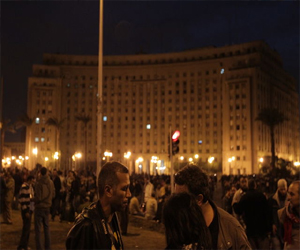   مصر اليوم - بدء توافد المتظاهرين إلى ميدان التحرير تلبية للسيسي