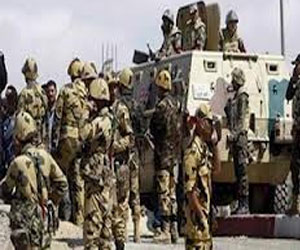   مصر اليوم - مقتل عسكريين في هجوم على نقطة تفتيش في سيناء