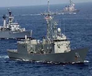   مصر اليوم - مصدر عسكري ينفي اقتراب سفن أميركية من السواحل