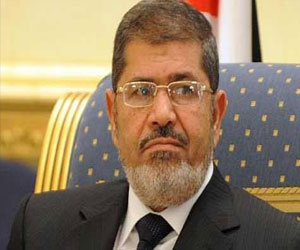   مصر اليوم - حبس مرسي 15 يومًا بتهمة التخابر مع حماس