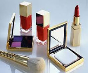   مصر اليوم - مستحضرات التجميل تؤثر على الهورمونات البشرية