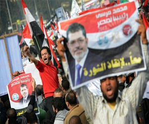 مصر اليوم - آلاف الإسلاميين في تظاهرة مؤيدة لمرسي في العريش