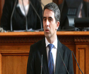   مصر اليوم - رئيس الوزراء البلغاري يرفض تقديم استقالته من منصبه