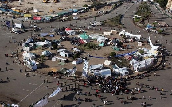   مصر اليوم - هدوء في التحرير وسط تكثيف أمني والداخلية تنفي إطلاق الرصاص الحي