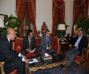   مصر اليوم - خط إنتاج خاص بوزارة التربية والتعليم لصناعة التابلت