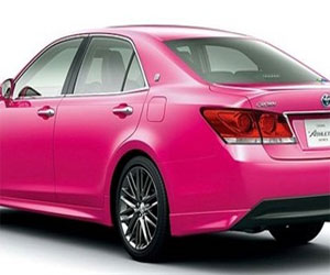 مصر اليوم - تويوتا كراون تطرح موديل خاص من السيارة كروان