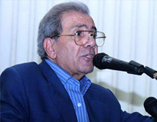   مصر اليوم - نبيل زكي يرفض مقولة انقسام الشعب المصري
