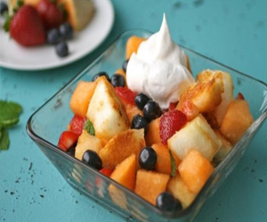   مصر اليوم - سلطة الفواكه بالكيك