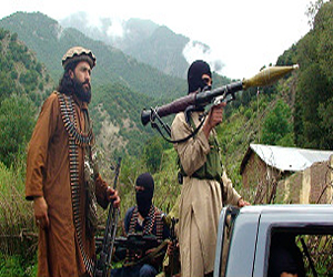   مصر اليوم - طالبان تشن هجومًا على سجن في باكستان لتحرير مئات المسلحين