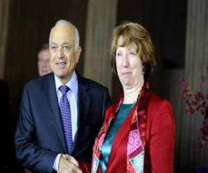   مصر اليوم - آشتون تلتقي العربي للبحث في أوضاع مصر وسورية