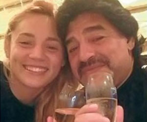   مصر اليوم - مارادونا ينفصل عن رفيقته العاطفية روسيو أوليفا