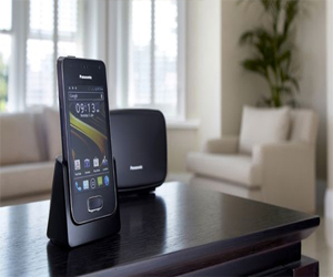 مصر اليوم - باناسونيك تكشف عن هاتف منزلي يعمل بنظام أندرويد