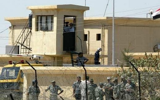   مصر اليوم - 12 هجومًا حتى فجر الأربعاء على نقاط تفتيش للجيش والشرطة في سيناء