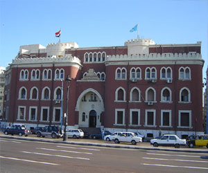   مصر اليوم - جامعة الإسكندرية تطالب الجيش بوقف العنف والإرهاب