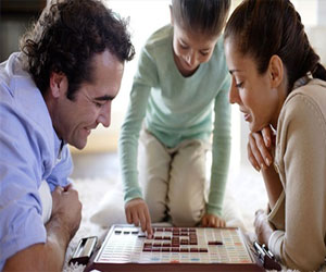 مصر اليوم - كيف تعودي ابنك على الجرأة لتتغلبي على خجله ؟