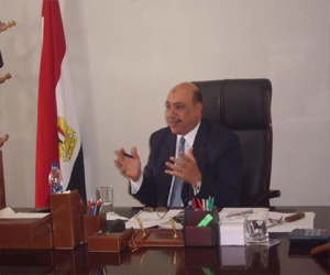   مصر اليوم - موظفو محكمة البحر الأحمر يطالبون باستمرار رئيسها في منصبه