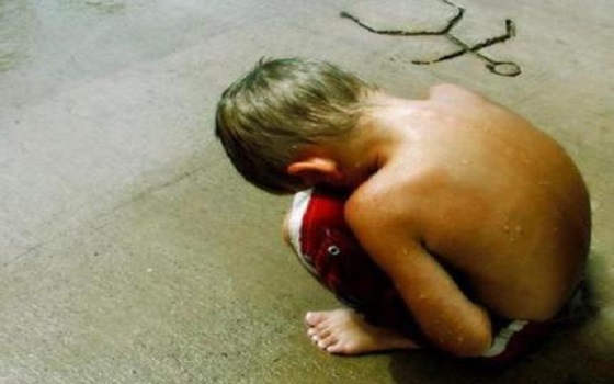   مصر اليوم - جدل في المغرب بشأن العفو الملكي عن مغتصبين إسبان لأطفال مغاربة