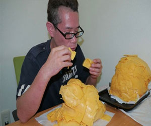   مصر اليوم - زبون يطلب 1000 شريحة جبنة على برغر