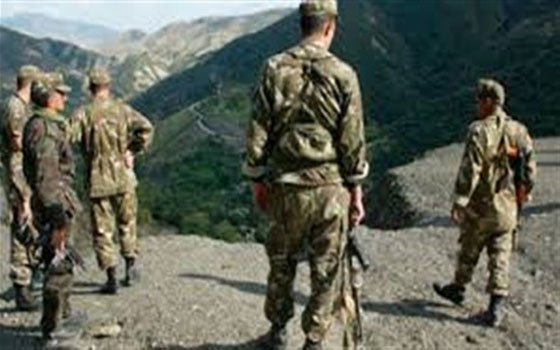   مصر اليوم - الجيش التونسي يُحاصر مجموعة متطرفة في القصرين قرب جبل الشعانبي