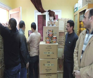   مصر اليوم - ذعر في ميدان الأربعين لاحتراق محل للألعاب النارية