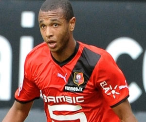 مصر اليوم - ياسين براهيمي يعود لتدريبات غرناطة الجمعة