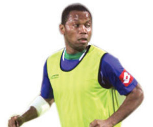 مصر اليوم - عملية جراحية ناجحة للاعب الفتح السعودي السنغالي كيمو