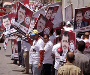   مصر اليوم - مسيرة دعم  لمرسى تجوب شوارع الغردقة